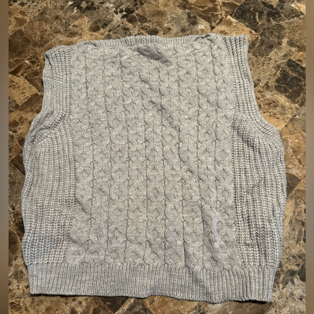 Evidnt Sweater Vest